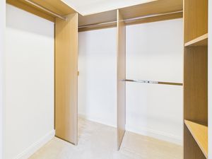 Walk-In Wardrobe- click for photo gallery